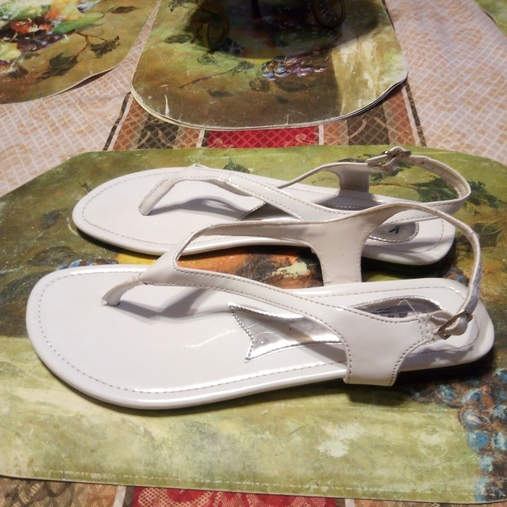 SIZE 9 KALI SANDALS - Picture 2 of 12
